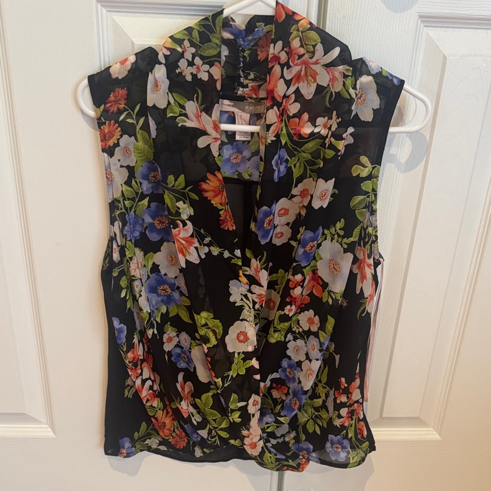 Forever 21 Black Floral Blouse